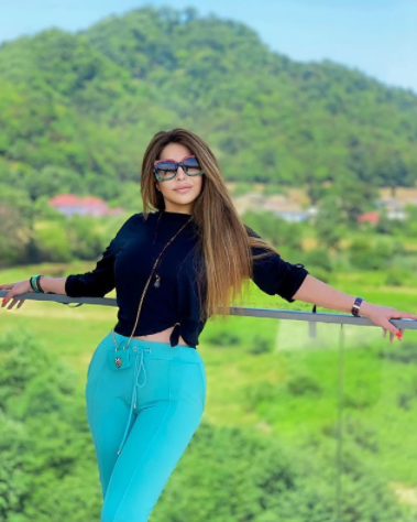 50 yaşlı Aygün Kazımova gözəlliyi ilə HEYRAN ETDİ - FOTO