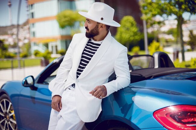 Zamiq Hüseynov yeni yay klipini təqdim etdi - VIDEO