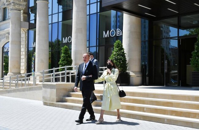 Prezident və xanımı yeni otel açılışında - FOTOLAR