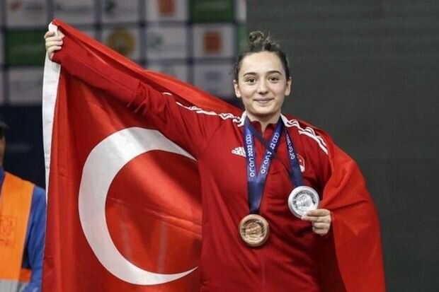İrəvanda qızıl medal qazanan atlet: "Prezident və xanımının təbriki məni qürurlandırdı"