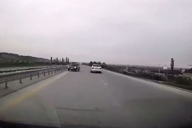 Bakı-Quba yolunda sürücüdən ağlasığmaz addım - VİDEO