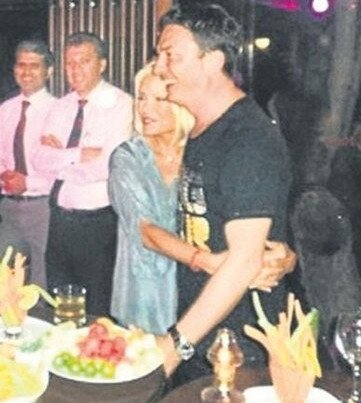 Ajda Pekkan 22 yaş kiçik sevgilisi ilə BARIŞDI - FOTOLAR