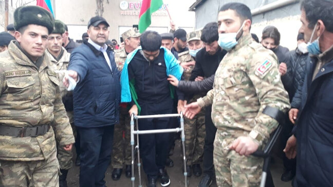 Amin Musayev evinə döndü - FOTO