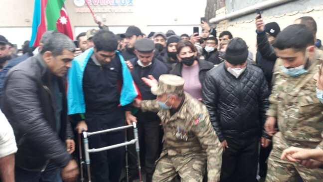 Amin Musayev evinə döndü - FOTO