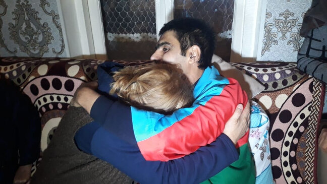 Amin Musayev evinə döndü - FOTO