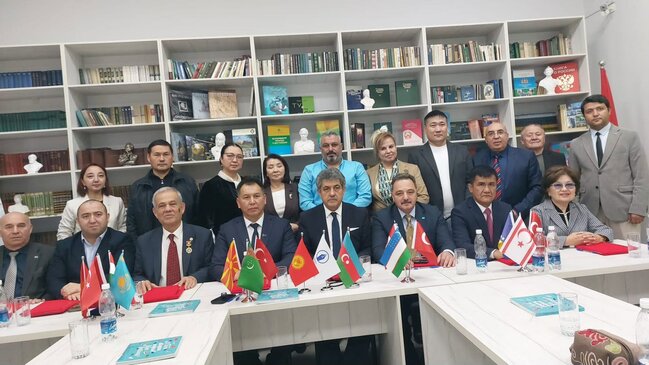 Aqil Ələsgər Bişkekdə medalla təltif olundu - Qırğızıstan Jurnalistlər Birliyinin fəxri üzvü seçildi