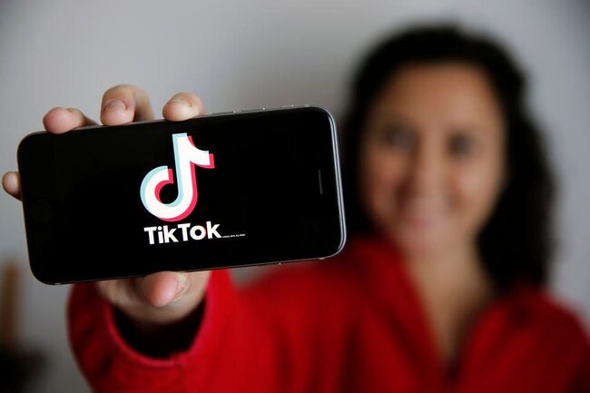 "Arvadım gecədən səhərə qədər "tiktok" videosu çəkir, bezmişəm"