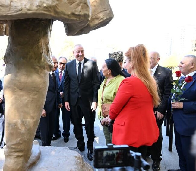 Prezident Aşıq Ələsgərin abidəsinin açılışında iştirak etdi - Fotolar