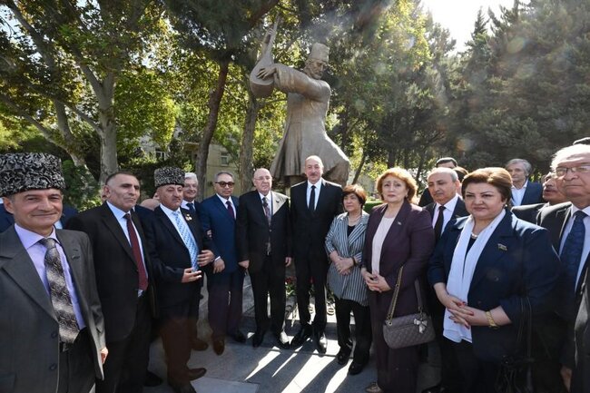 Prezident Aşıq Ələsgərin abidəsinin açılışında iştirak etdi - Fotolar