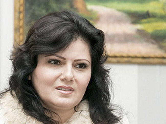 "Ailədə mənə laqeyd yanaşırdılar"-Aşıq Zülfiyyə-VİDEO