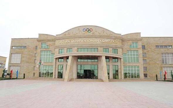 Əməkdar məşqçinin ölkədən çıxışına niyə "stop" qoyuldu? - FOTO