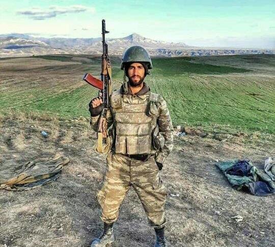 Laçında "at oynadan" "Sumqayıt uşağı" - FOTO