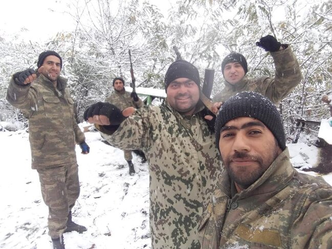 Laçında "at oynadan" "Sumqayıt uşağı" - FOTO