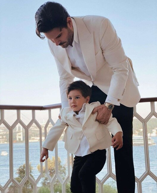 Atasının kopyası - FOTOLAR