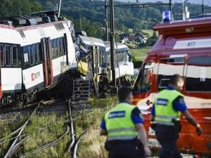 Rusiyada avtobus qatarla toqquşub: azı 17 ölü