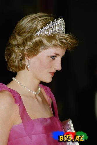 Kraliçaları bəzəyən möhtəşəm baş tacları - FOTO
