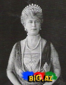 Kraliçaları bəzəyən möhtəşəm baş tacları - FOTO