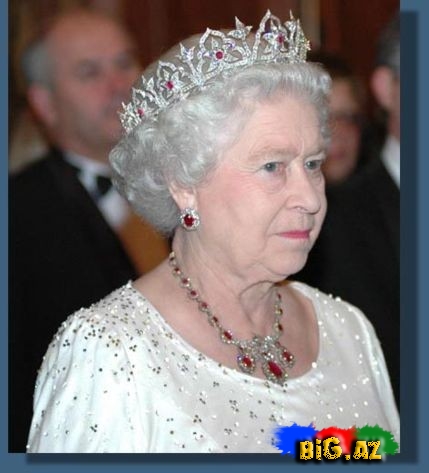 Kraliçaları bəzəyən möhtəşəm baş tacları - FOTO