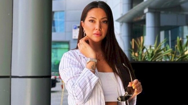 Ayan mikrofonu atdı: Eltonun sözləri studiyanı qarışdırdı