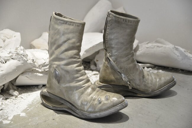 2200 dollara əzik ayaqqabılar satılır- Sirri nədədir?