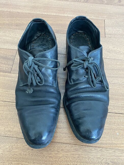 2200 dollara əzik ayaqqabılar satılır- Sirri nədədir?