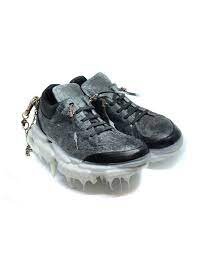 2200 dollara əzik ayaqqabılar satılır- Sirri nədədir?