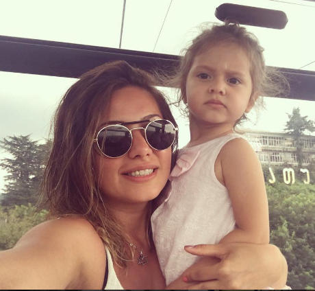 Ayanın qızı ilə Gürcüstan keyfi- FOTOLAR