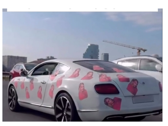 "Bentley" üzərində Aygün Kazımovaya SEVGİ NÜMAYİŞİ - VİDEO