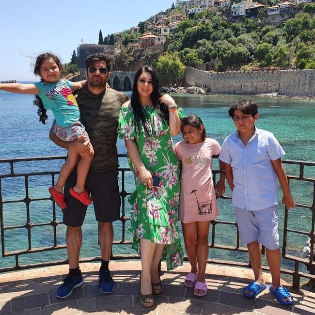 Bu da Kənan MM-in ailəsi ilə YENİ FOTOSU