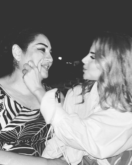 Aynişan anasının ad günündən görüntülər paylaşdı