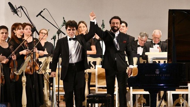 Aysel həyat yoldaşının çıxışını belə izlədi - FOTOLAR