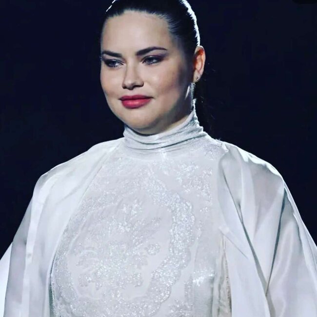 Aytən Adriananı özünə bənzətdi