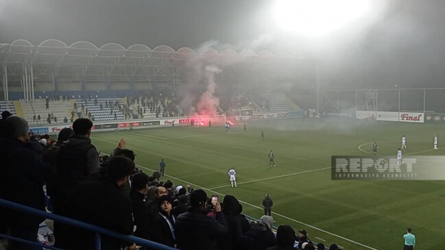 "Qarabağ" - "Neftçi" oyununda insident baş verib - FOTO