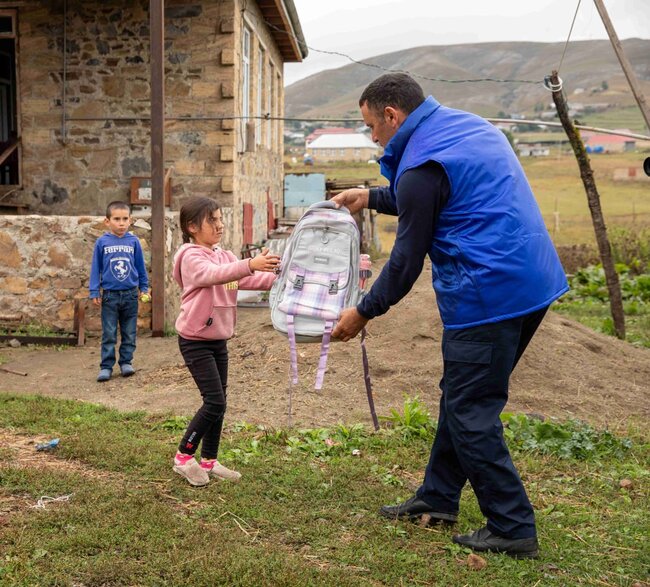 "Daşlı bulaq" kənd məktəblilərini sevindirdi