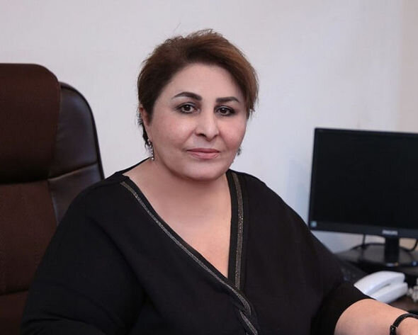 Uşaqları zəhərləyən bitki Bakı küçələrində - FOTO