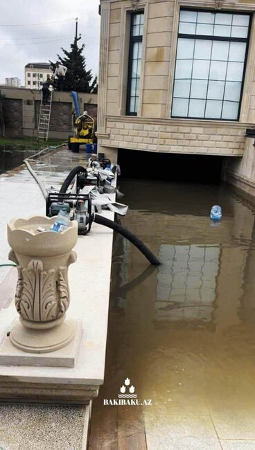 Bakının qəsəbələrində yağış fəsadlarının aradan qaldırılması davam etdirilir