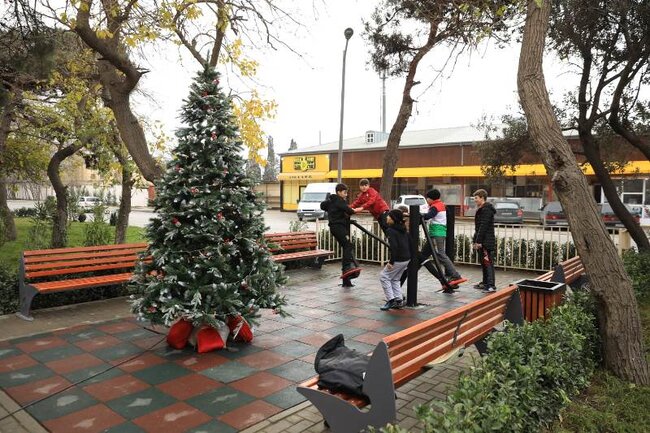 Dünya Azərbaycanlıların Həmrəyliyi Günü və Yeni il ərəfəsində paytaxtın Nizami rayonunda geniş abadlıq-quruculuq işləri davam etdirilir