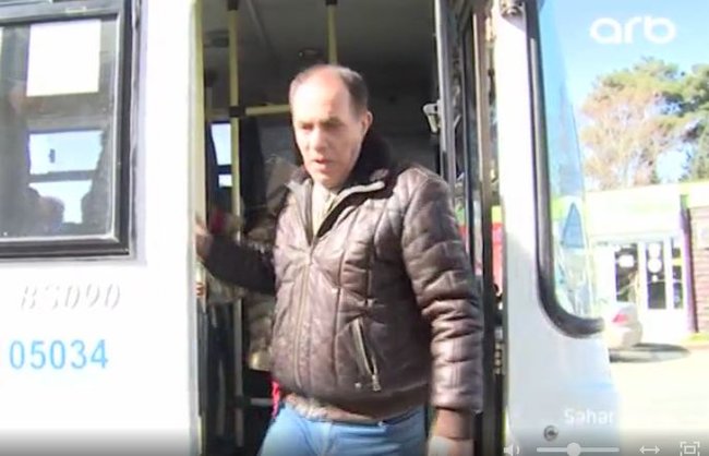 Məşhur azərbaycanlı müğənni avtobusda görüntüləndi - FOTOLAR