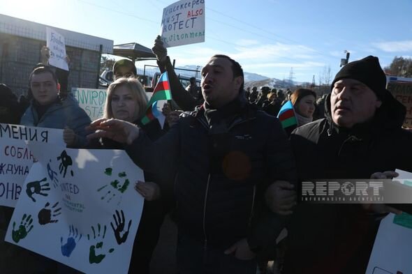 Azərbaycanlı etirazçıların qarşısına çıxan sülhməramlıların polkovniki sərxoş imiş - YENİLƏNİB + VİDEO