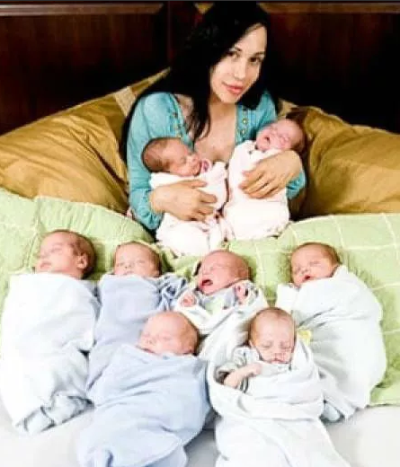 6 əkiz anası daha 8 əkiz dünyaya gətirdikdən 11 İL SONRA - FOTOLAR