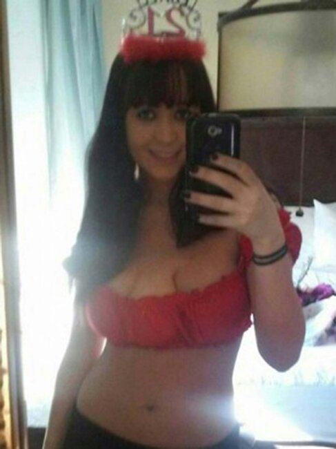 ŞOK: Bu qadının ÜÇ SİNƏSİ VAR - Bunun üçün 20 min DOLLAR VERDİ - FOTO-VİDEO