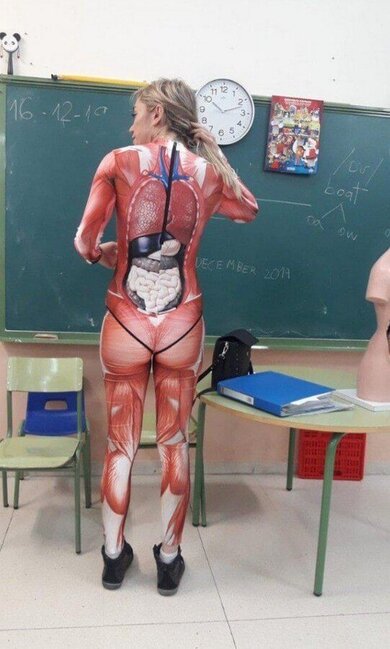 Anatomiya dərsini BELƏ keçən olmamışdı - FOTOLAR