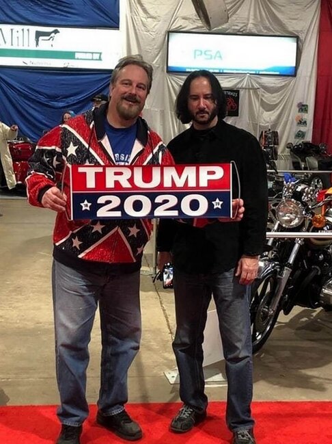 "Kianu Rivz"lə şəkil çəkdirdi - "TOPA TUTDULAR" - FOTO