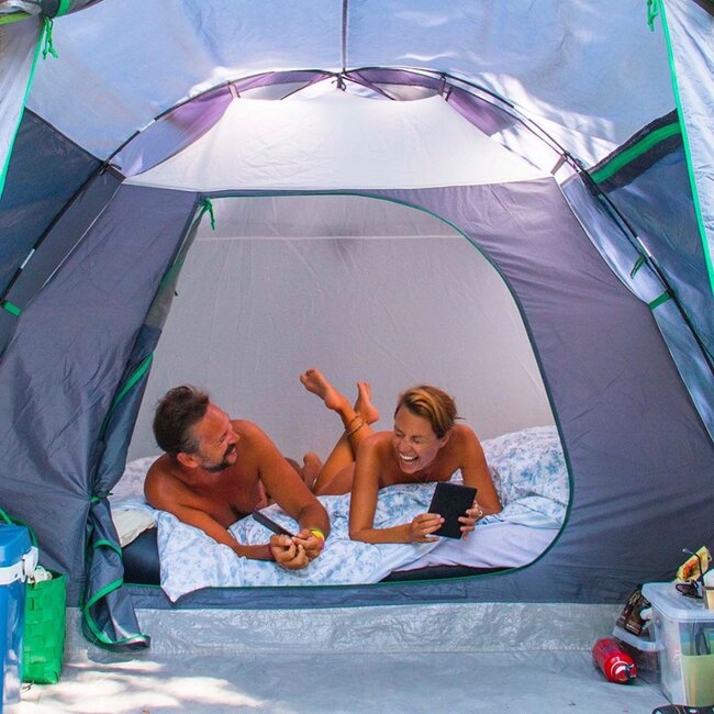 Bu cütlük dünyanı çılpaq gəzir - MARAQLI FOTOLAR