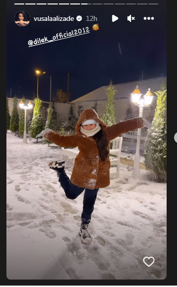 Vüsalə qızı ilə qar sevinci yaşadı - FOTO-VİDEO