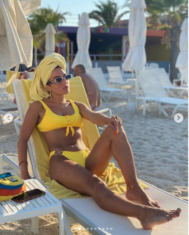 Dilarə bikinidə belə POZA VERDİ - FOTOLAR