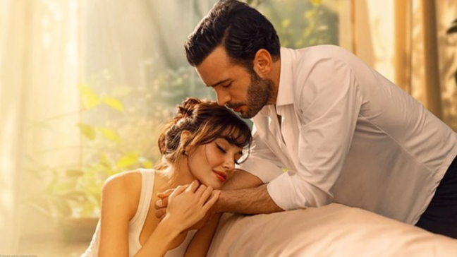 "Bütün dünyaya ölkəmizi tanıdırıq" - Hande Erçel