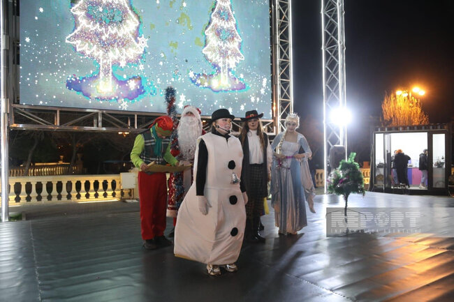 Bakı Yeni ili qarşılamağa hazırdır - FOTO