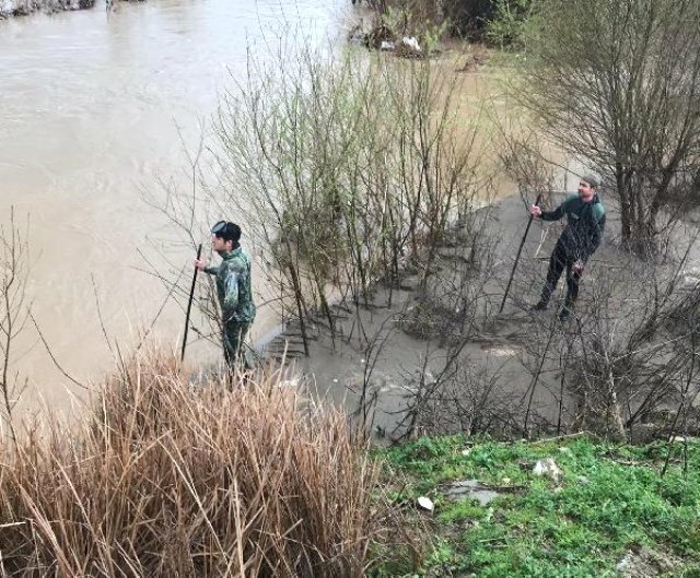 2 gündür itkin düşən 3 yaşlı uşağın meyiti görün hardan tapıldı ?! - FOTO