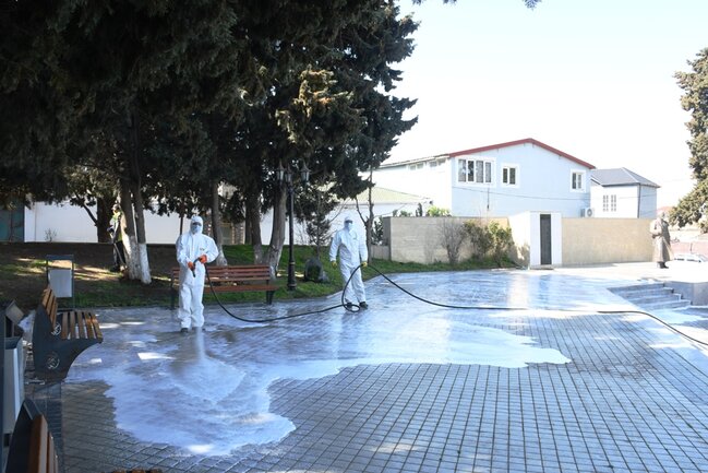 Bu gün Bakıda 550 küçə yuyulub - FOTO